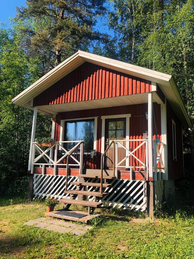 Pihlajamaeen Lomamoekit Vanhakyla Eksteriør billede